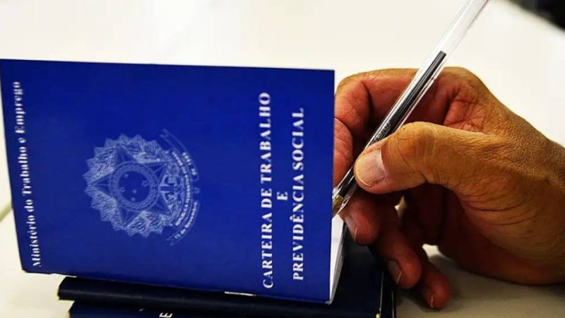 Confira as vagas de emprego para esta terça (26) em Salvador