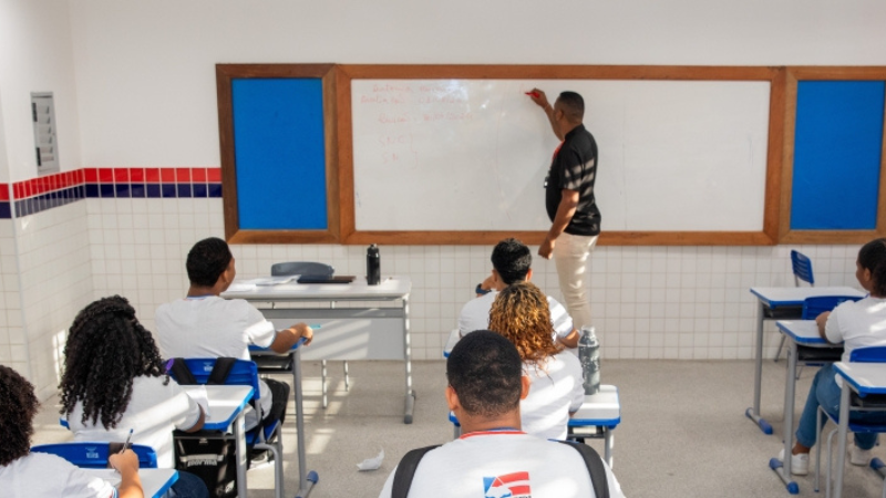 Mais 132 professores da Educação Básica aprovados em processo seletivo são convocados pela SEC