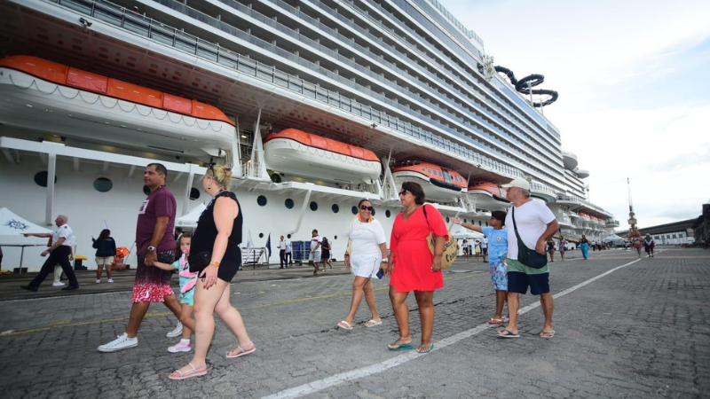 Eventos e temporada de cruzeiros aquecem turismo em Salvador