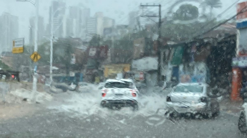 Chuva intensa em Salvador: volume registrado em 48h supera média histórica de novembro