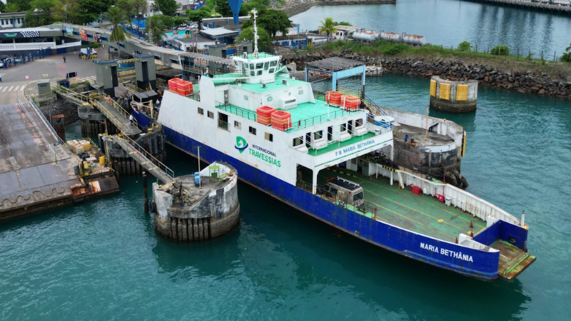 Véspera de feriado prolongado provoca espera de mais de 4 horas no ferry-boat