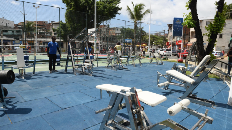 Prefeitura de Salvador entrega nova Academia Salvador e espaços para o comércio popular em Narandiba