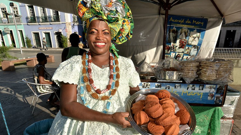 Baianas de acarajé ganham reconhecimento em evento no Centro Histórico de Salvador