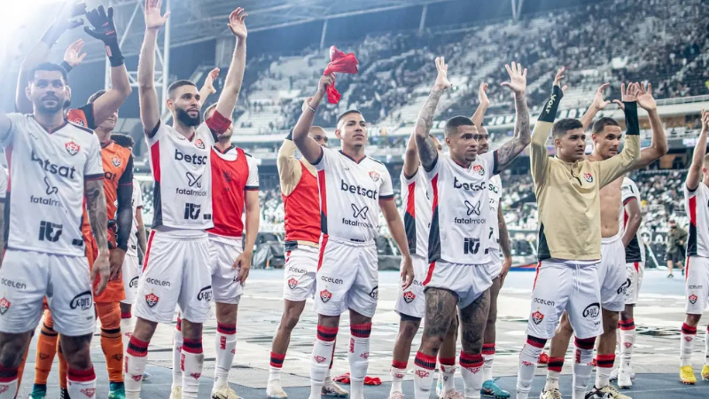 Vitória recebe o Fortaleza no Barradão: confira escalações, horário e onde assistir