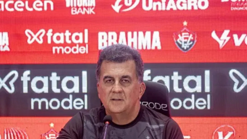 Vitória planeja contratação de 12 reforços para 2025