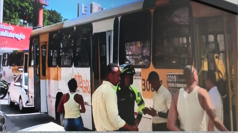 Passageira perde braço após acidente em ônibus na Avenida San Martins