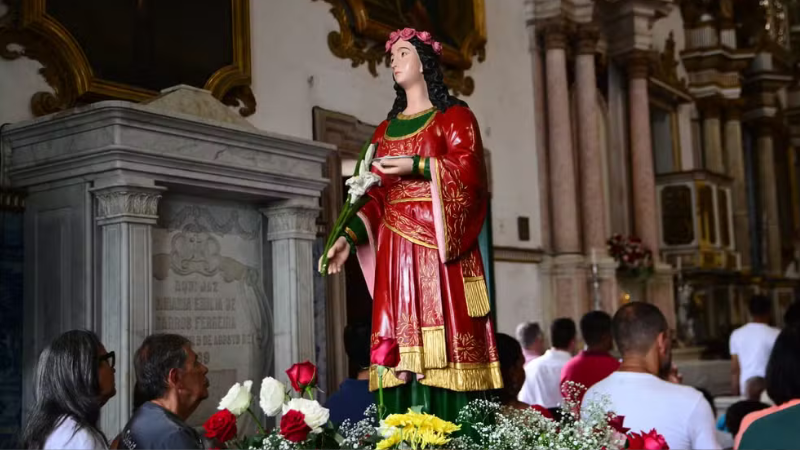 Devotos celebram Santa Luzia com missas e procissão em Salvador nesta sexta-feira (13)