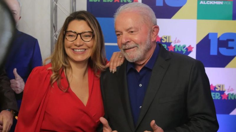 Dois anos do 8 de janeiro: Janja reforça o valor da união e celebra restauro de obras no Planalto