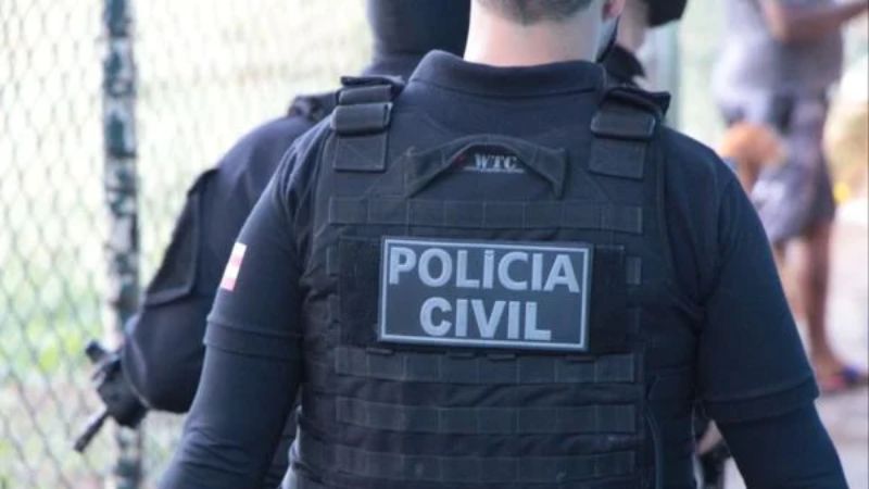 Mulher é esfaqueada em tentativa de feminicídio na frente do filho de 8 anos em Salvador