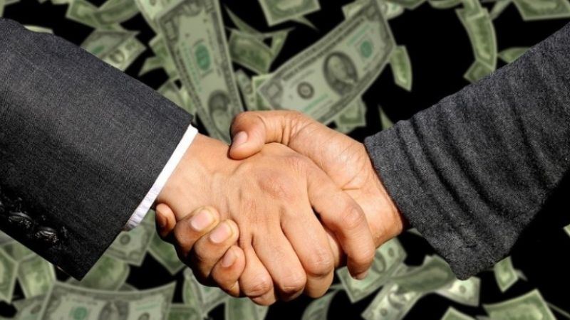 Controle de supersalários pode poupar bilhões aos cofres públicos