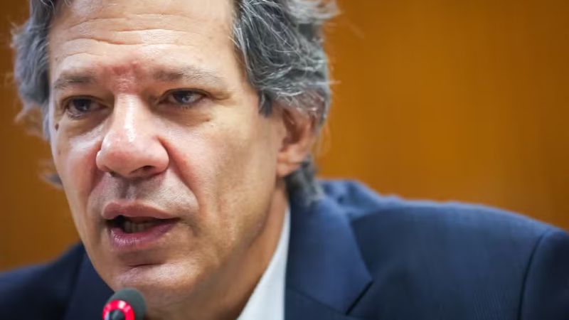 PIX: Governo acionará Justiça contra fake news e golpes, diz Haddad