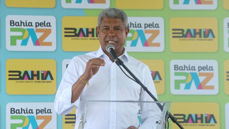 Jerônimo Rodrigues avalia construção de condomínio para servidores públicos em terreno da rodoviária de Salvador