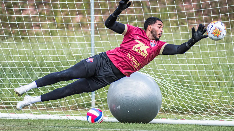 Vitória finaliza preparação com mudanças para enfrentar o CRB na Copa do Nordeste