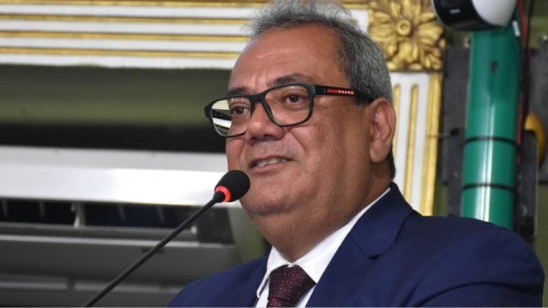 Carlos Muniz é reeleito para liderar a Câmara Municipal de Salvador até 2026