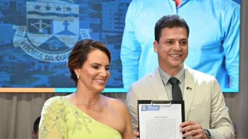 Sheila Lemos assume mandato como primeira prefeita eleita de Vitória da Conquista
