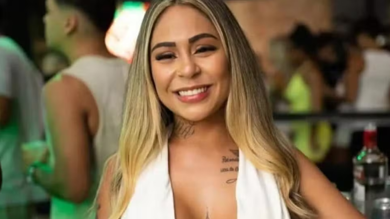 Influenciadora Ana Polly morre após queda de varanda de hotel no Rio
