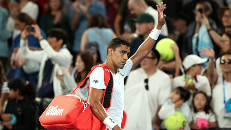 Thiago Monteiro sofre virada de Kei Nishikori e se despede do Aberto da Austrália na estreia