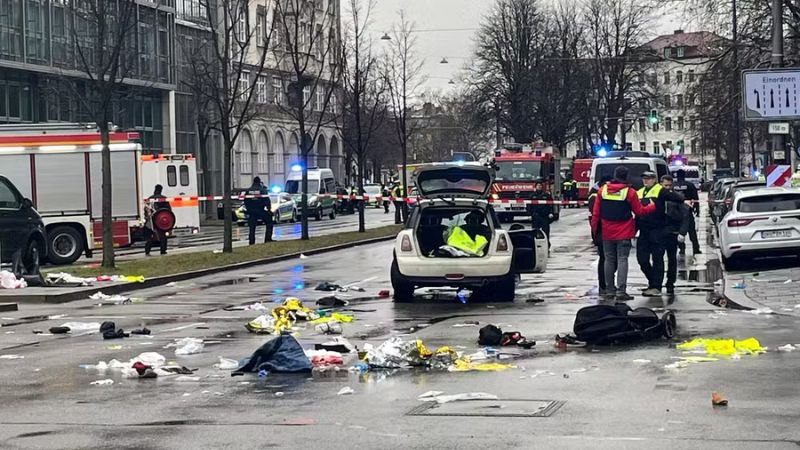 Chanceler alemão defende deportação de afegão que atropelou 28 pessoas em Munique