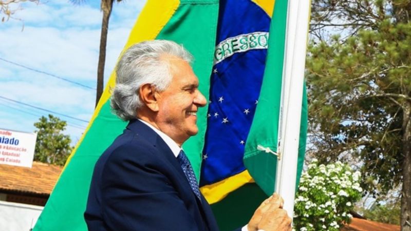 Vereador apresenta PL para conceder medalha Thomé de Souza a Ronaldo Caiado