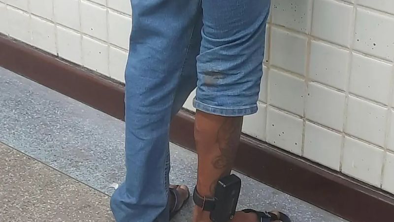 Homem é preso horas após instalação de tornozeleira eletrônica em Salvador