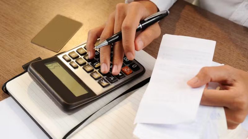 Trabalhador pode ter dois empregos com carteira assinada? Veja o que diz a legislação