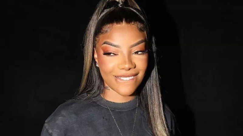 Ludmilla passa por susto após avião ter falha técnica e fazer pouso de emergência