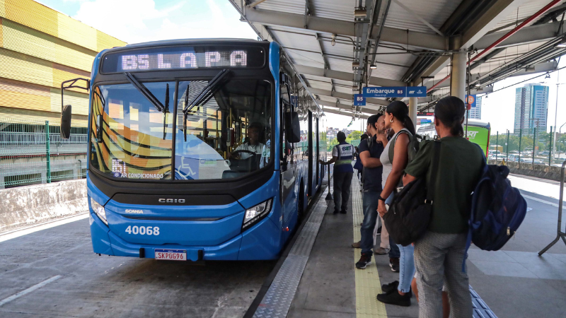 Expansão do horário da linha B5 do BRT Salvador beneficia usuários do transporte público