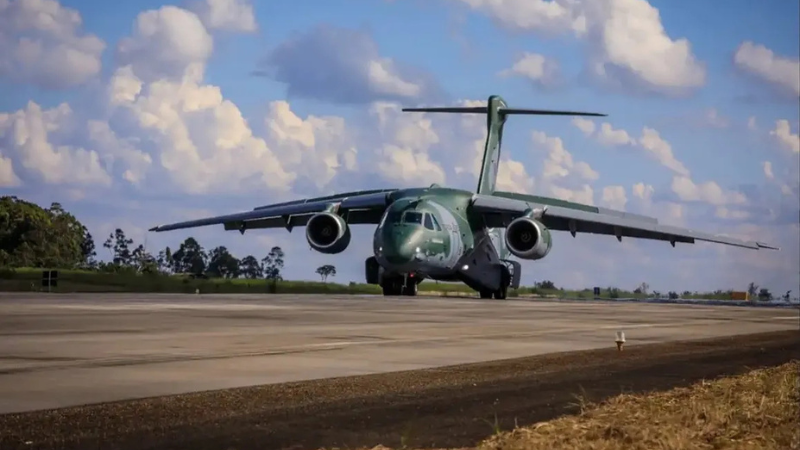 FAB intercepta e abate aeronave com drogas na fronteira