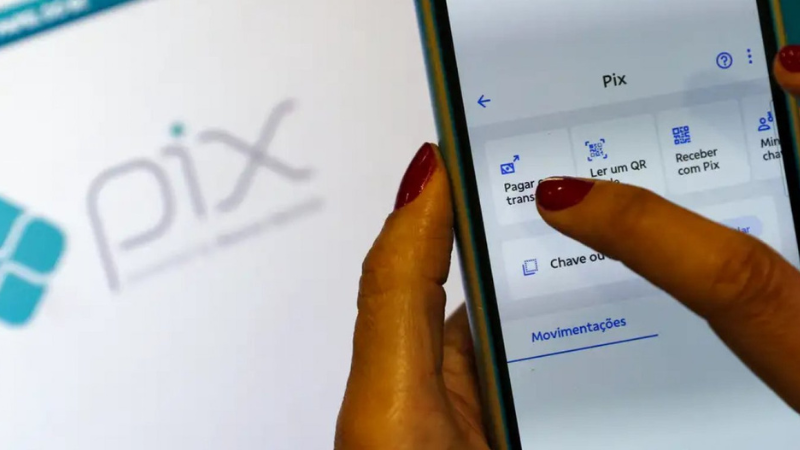 Instabilidade no PIX afeta clientes de diversos bancos nesta quinta-feira
