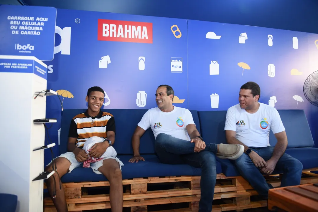 Prefeito Bruno Reis visita espaço “Bora Ambulantes” e destaca melhorias para trabalhadores no Carnaval