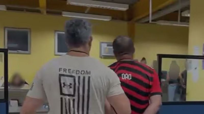 Homem invade delegacia e ameaça namorada de morte em Nova Iguaçu