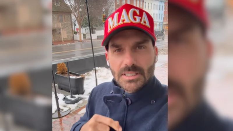 Eduardo Bolsonaro nos EUA: viagens frequentes geram críticas e polêmicas