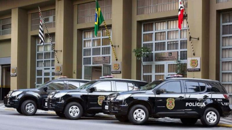 Delegado da Polícia Civil é afastado por suspeita de ligação com facção criminosa