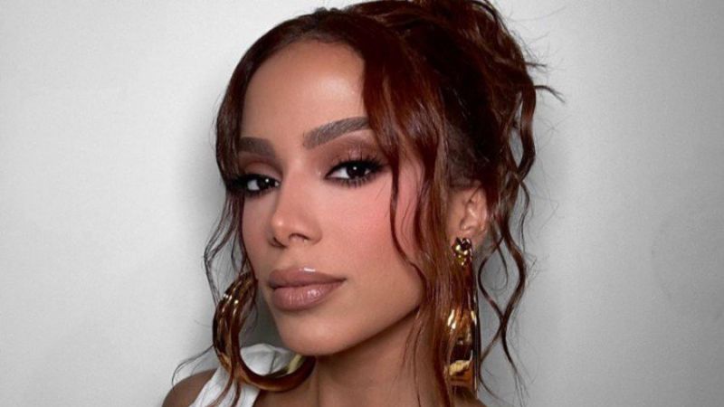 Anitta abre o jogo sobre expectativas em relações sexuais: “ficava arrasada”