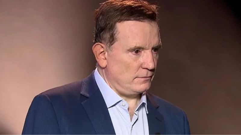 Roberto Cabrini criticado por atitude ao vivo com Carolina Ferraz no “Domingo Espetacular”