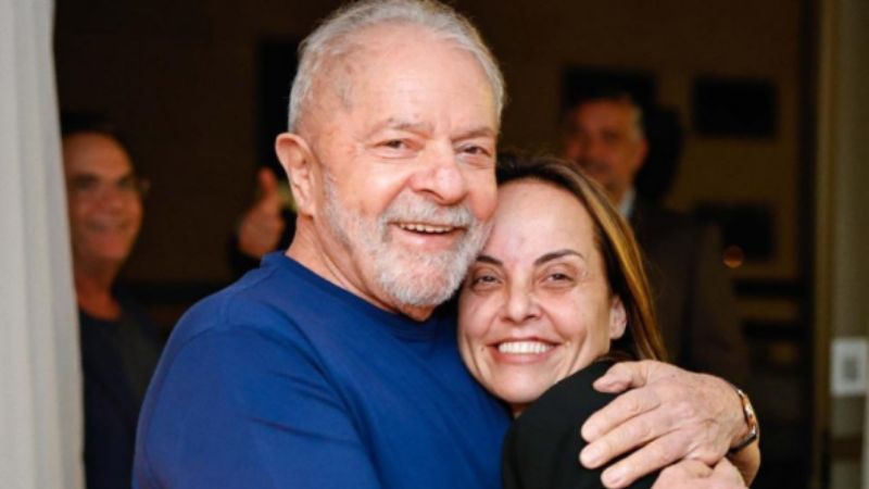 Filha de Lula é transferida de gabinete no Senado