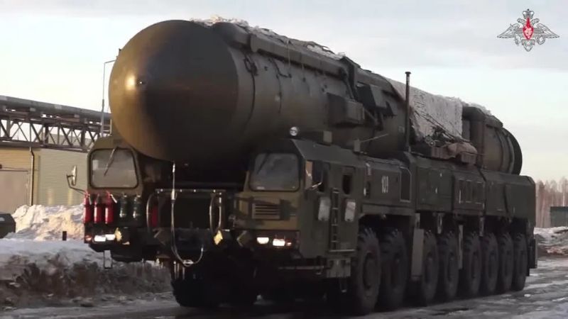Rússia realiza manobras militares com mísseis balísticos intercontinentais Yars