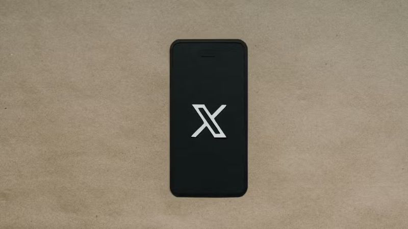 Rede social X enfrenta instabilidade global com picos de reclamações