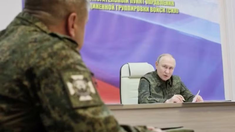 Rússia retoma cidade estratégica de Kursk e busca posição em negociações de cessar-fogo