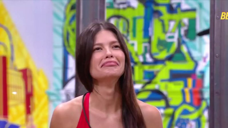 BBB 25: Vitória Strada diverte aliados ao imitar rival e divide opiniões nas redes