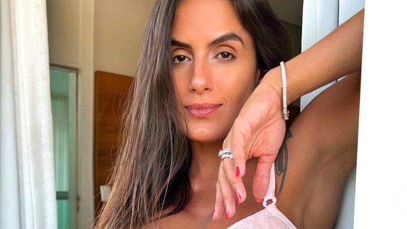 À espera de Bento, Carol Peixinho exibe barriga e movimenta a web