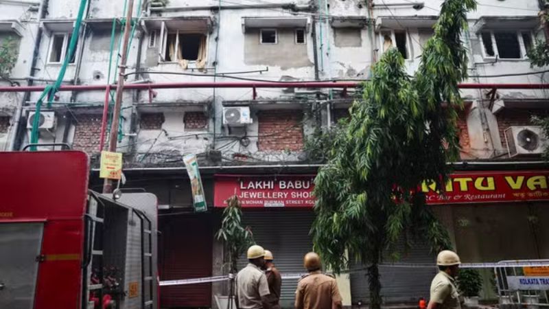 Incêndio em hotel na Índia deixa 14 mortos, incluindo duas crianças