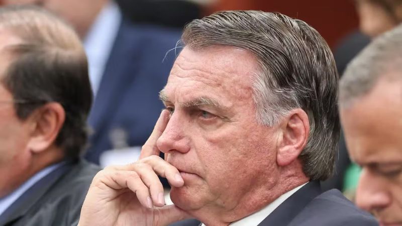 Maioria dos brasileiros defende prisão de Bolsonaro, aponta Datafolha