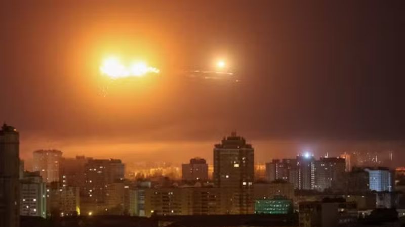 Trump critica ataque russo a Kiev e faz apelo direto a Putin