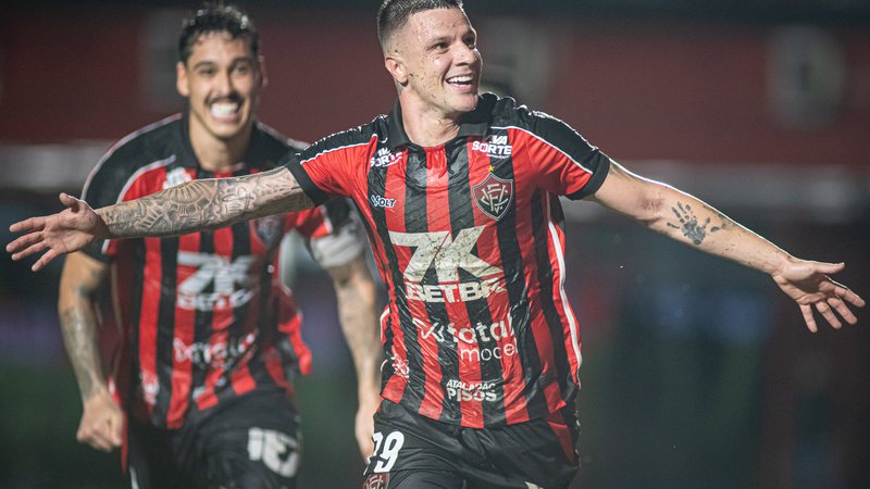 Vitória quebra tabu de quase sete anos ao vencer Vasco