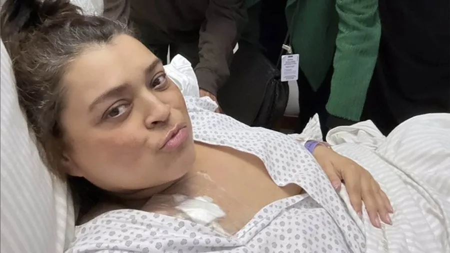 Preta Gil embarca para Estados Unidos em busca para tratamento do Câncer