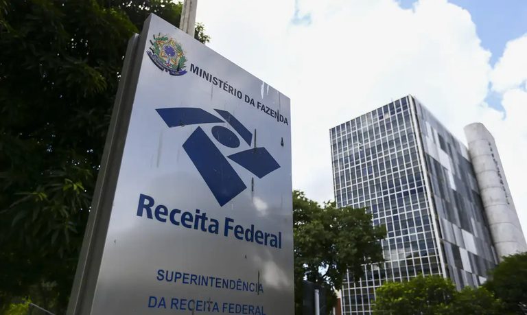 Receita Federal não envia mensagens por SMS e WhatsApp para cobrar débitos de MEIs