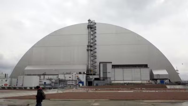 Funcionários ficaram presos em Chernobyl por 25 dias após invasão russa