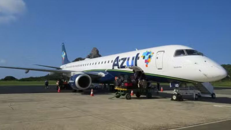 Azul entra com pedido de recuperação judicial nos Estados Unidos e ações despencam