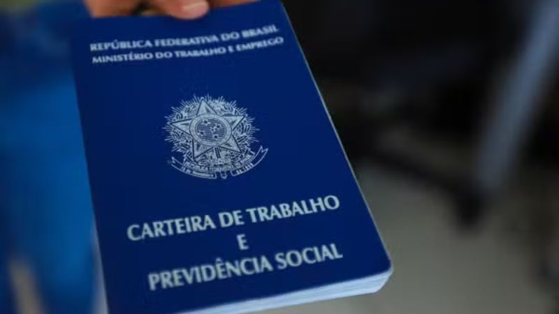 Desemprego no Brasil fica em 6,6% no trimestre encerrado em abril, aponta IBGE